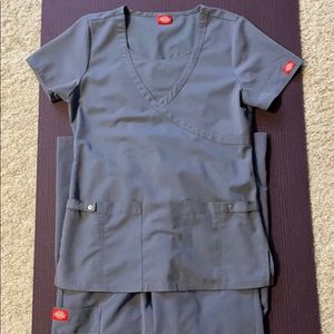 Dickies scrub set